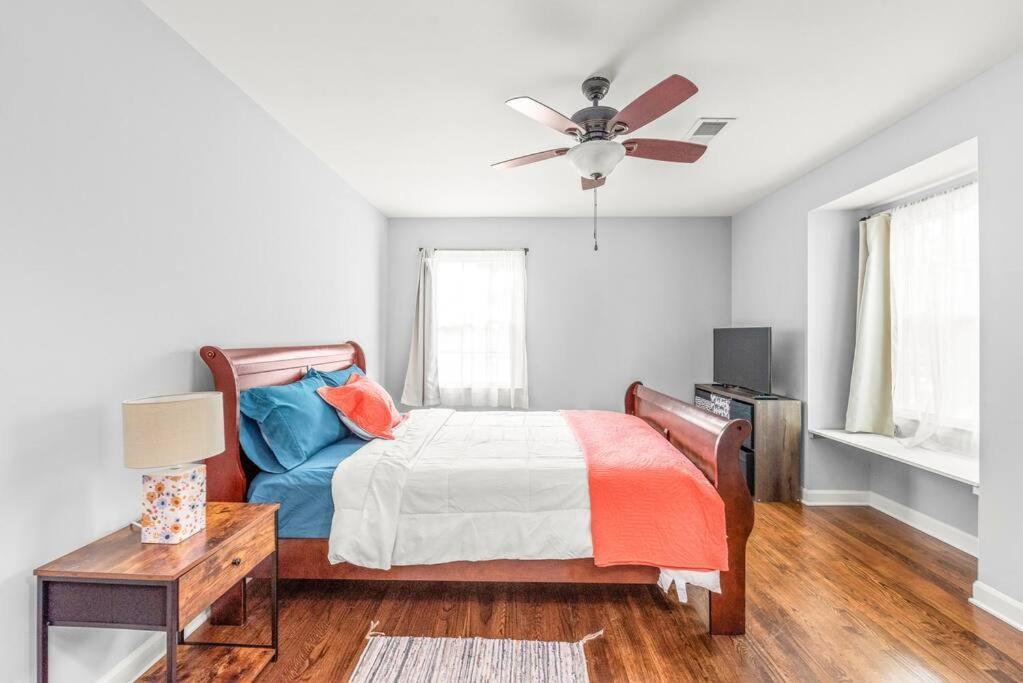 Apartmán Spotless 4Br Near Clt Uptown, Fast Wi-Fi Charlotte Exteriér fotografie