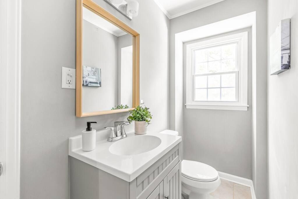 Apartmán Spotless 4Br Near Clt Uptown, Fast Wi-Fi Charlotte Exteriér fotografie